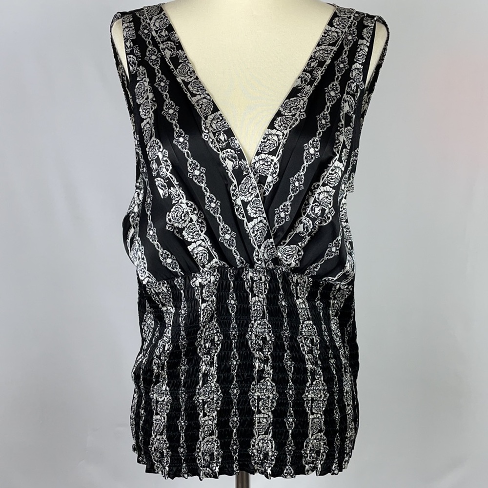 White House Black Market Black & White 100% Silk Smocked Blouse - Size Small